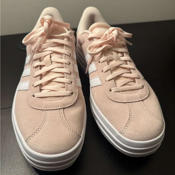 Adidas Women's light Pink Sneakers - NEW - Picture 7 of 7
